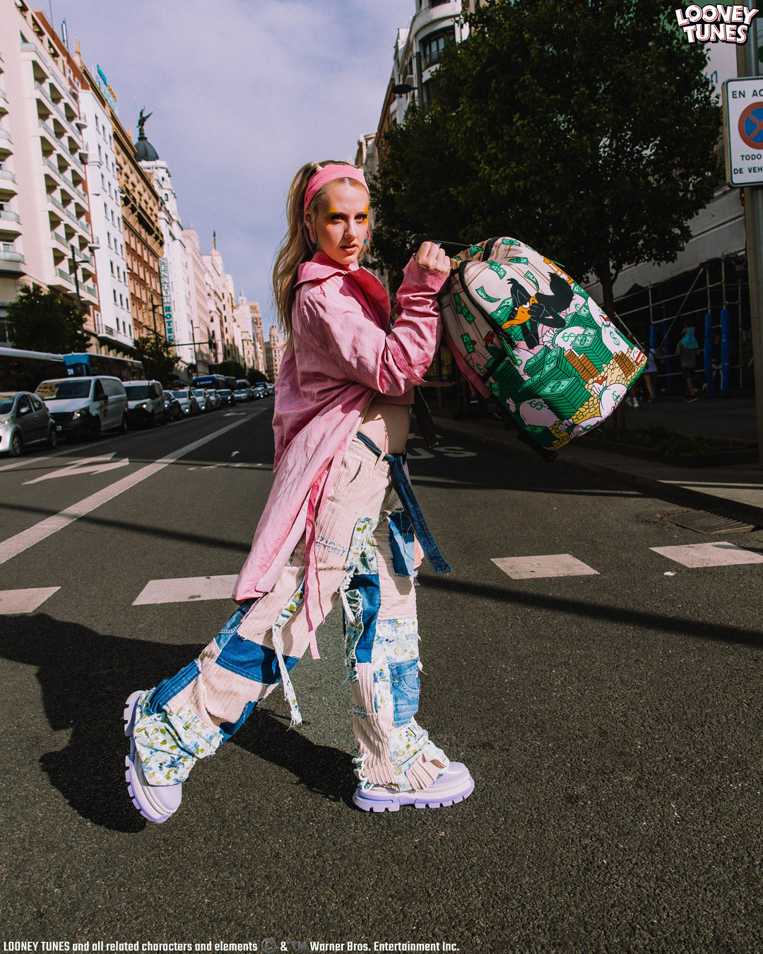 LOONEY TUNES DAFFY DUCK ANOTHER DAY ANOTHER DUCK BACKPACK