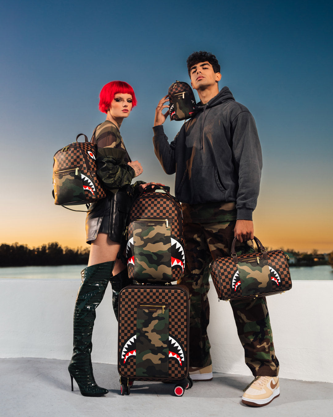EXTERIOR GOLD ZIP POCKET SHARKS IN PARIS BACKPACK SLING