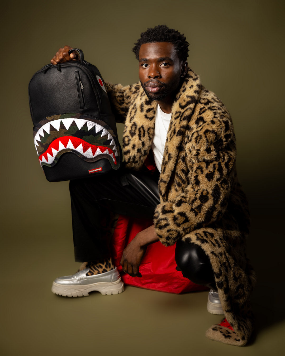 VELCRO SHARK - 3 INTERCHANGEABLE SHARKS BACKPACK (DLXV)