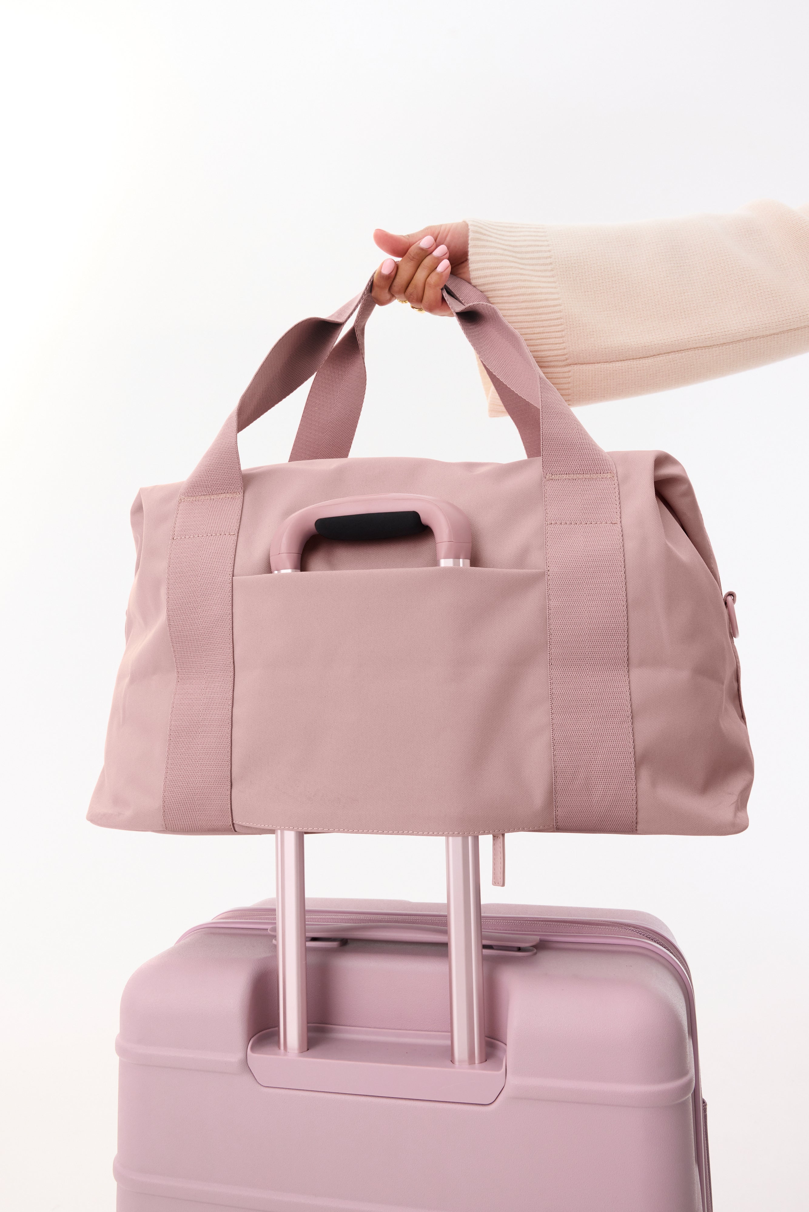 The B�ISics Duffle in Atlas Pink