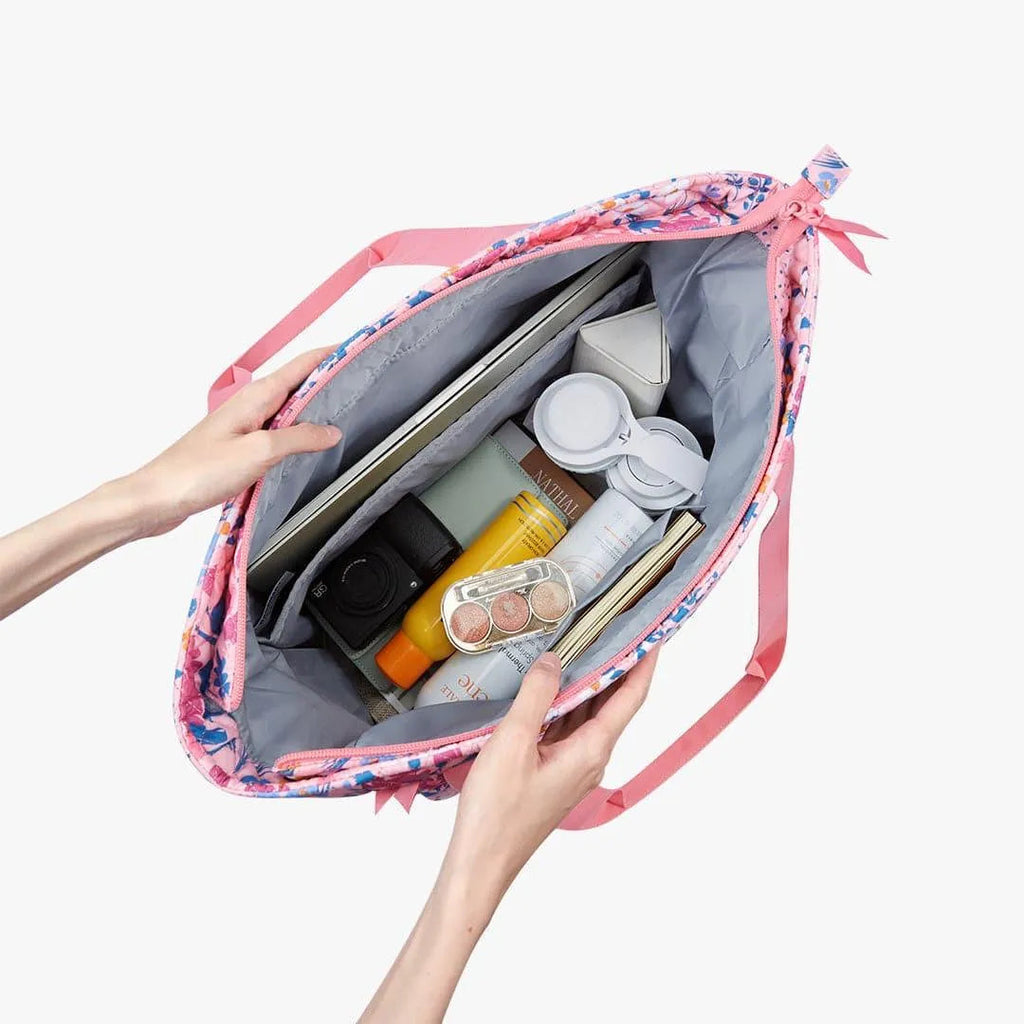 The Wanderland Travel Tote