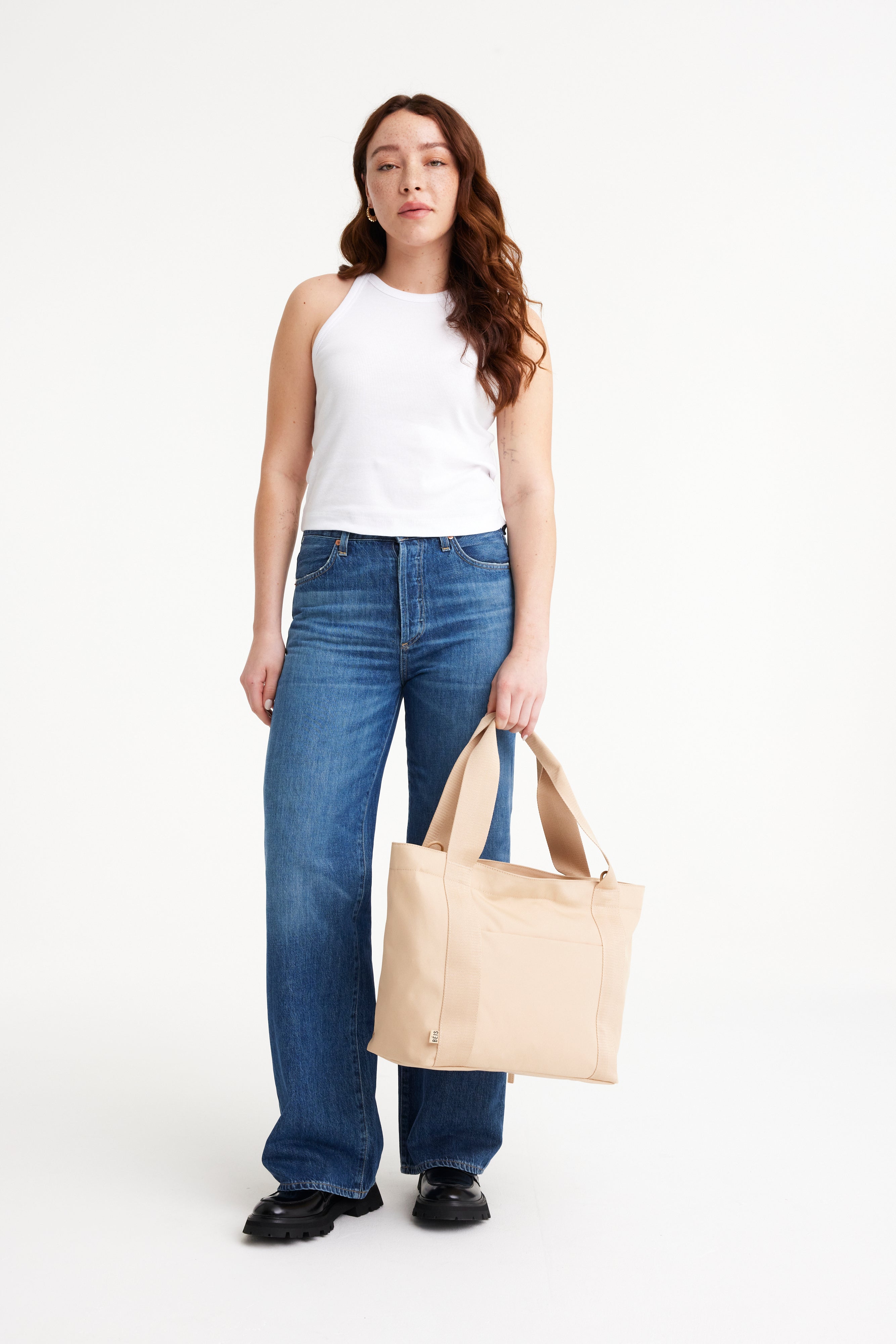 Resale The B�ISics Tote in Beige