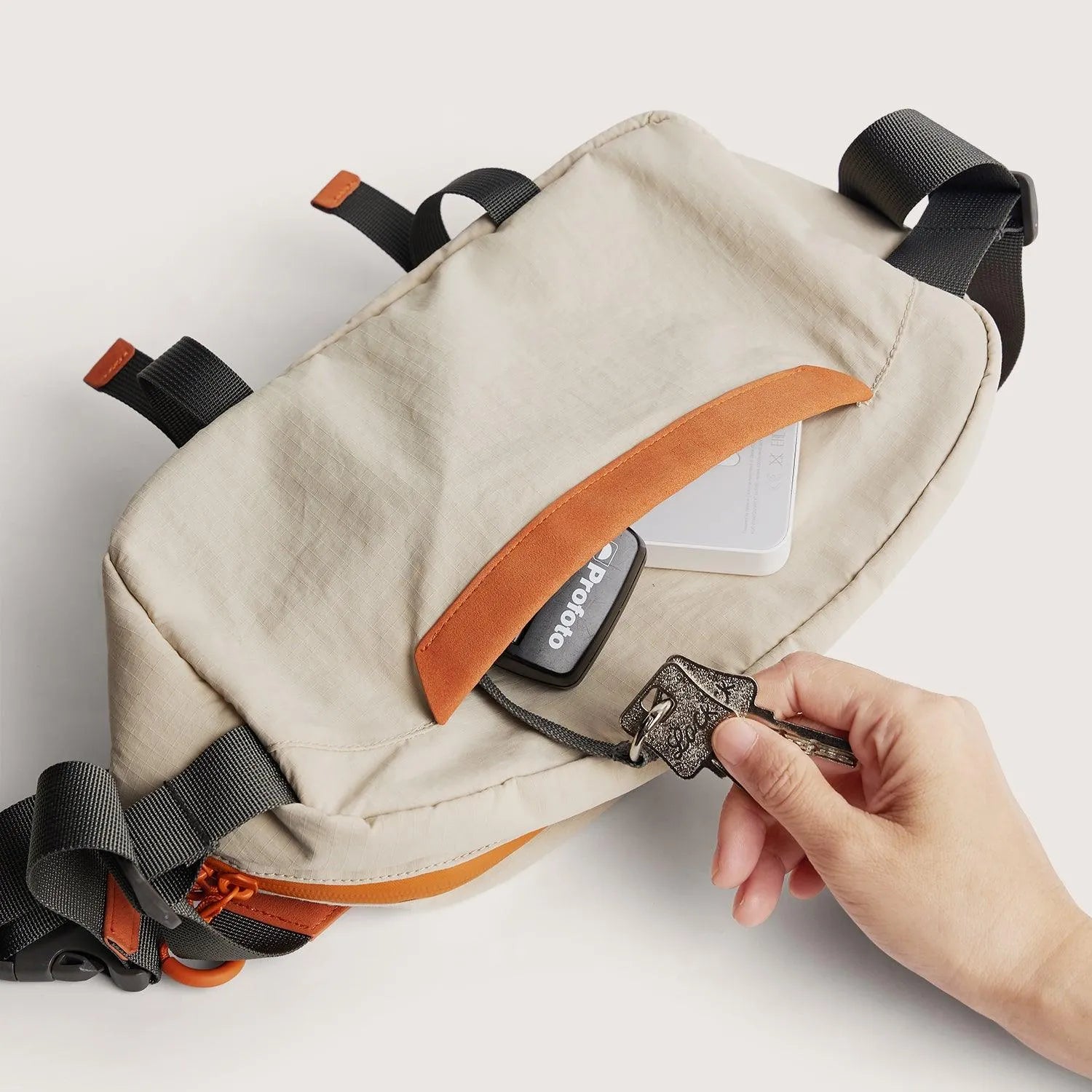 (FREE GIFT) Soar 6L Camera Sling