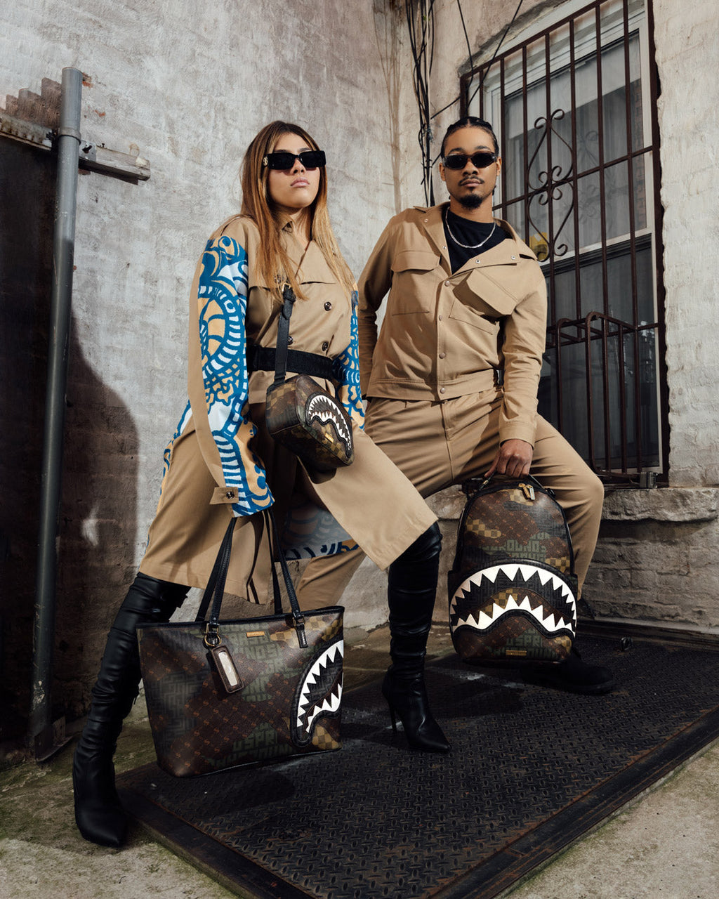 STEALTH MODE TOTE