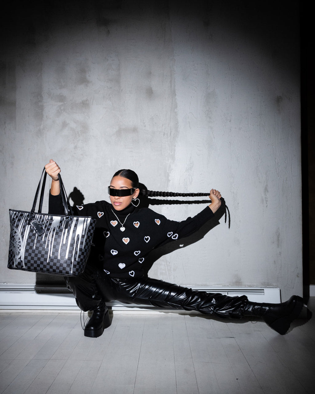 CHATEAU GHOST TOTE