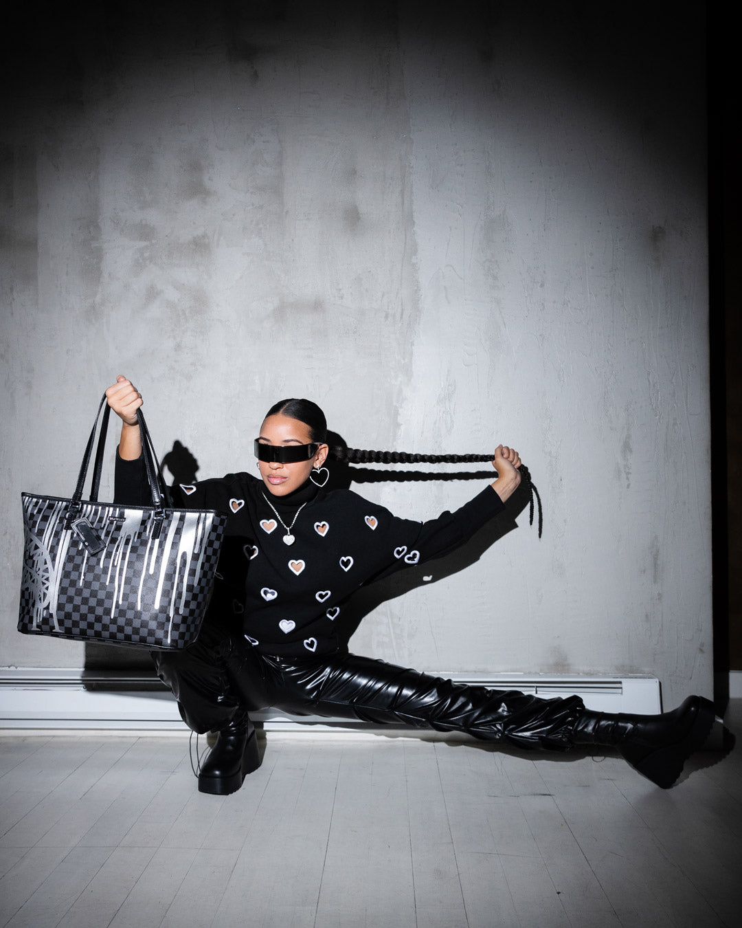 CHATEAU GHOST TOTE