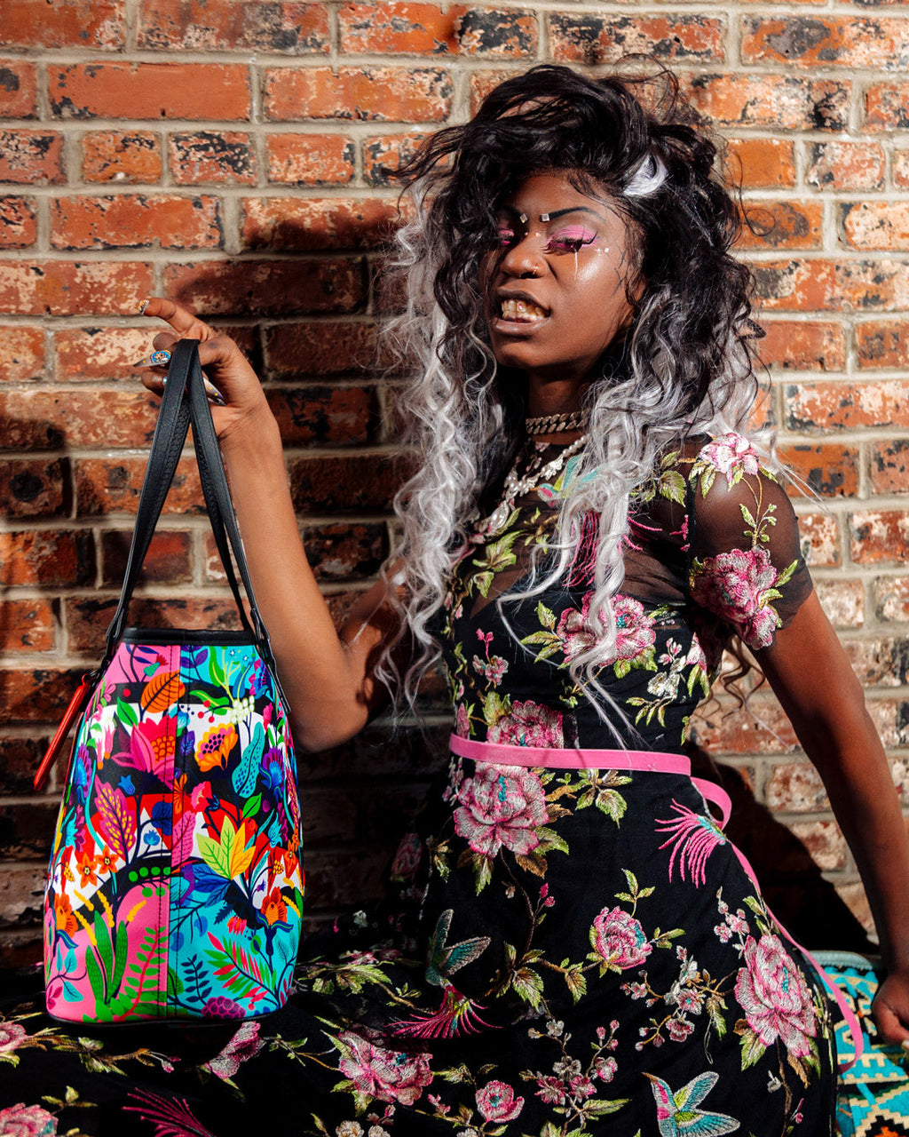 AVANT GARDEN TOTE