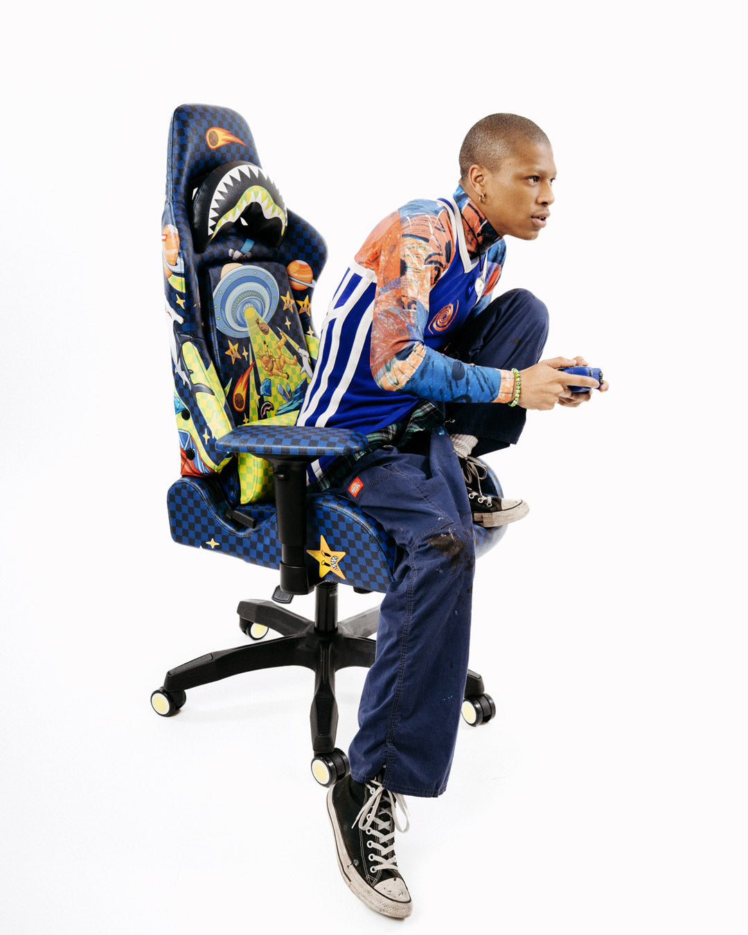 SPACE WARPED GAMING CHAIR