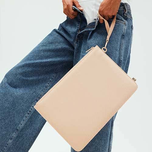Resale The B�ISics Laptop Pouch in Beige