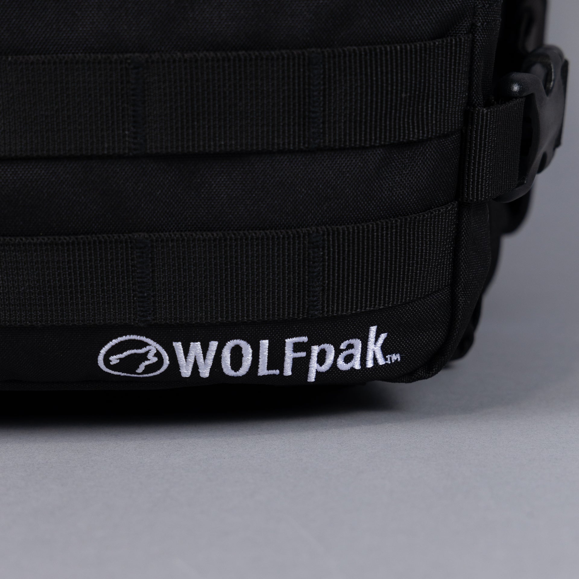 35L Backpack Power Slap Black