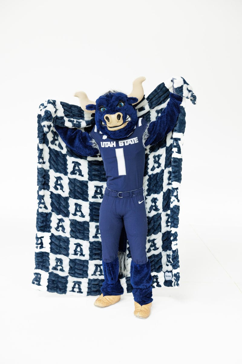 Utah State Aggies Blanket - Hugs